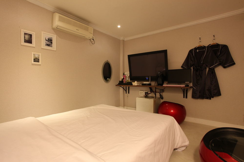 סיאול Hotel Goguma Shinchon מראה חיצוני תמונה