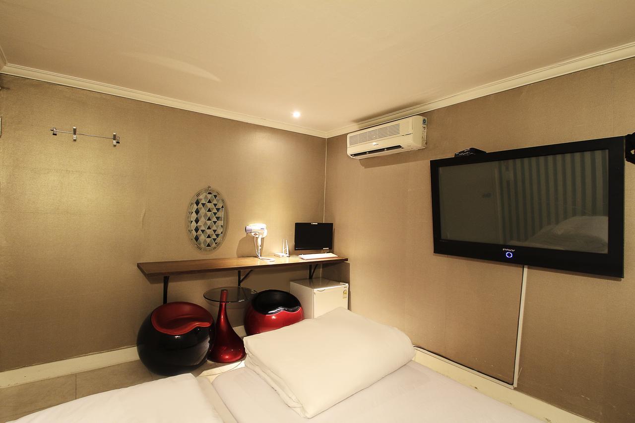 סיאול Hotel Goguma Shinchon מראה חיצוני תמונה